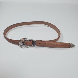 Vintage Unbranded Women’s Brown Leather Belt Small Croc-Embossed Silver Buckle